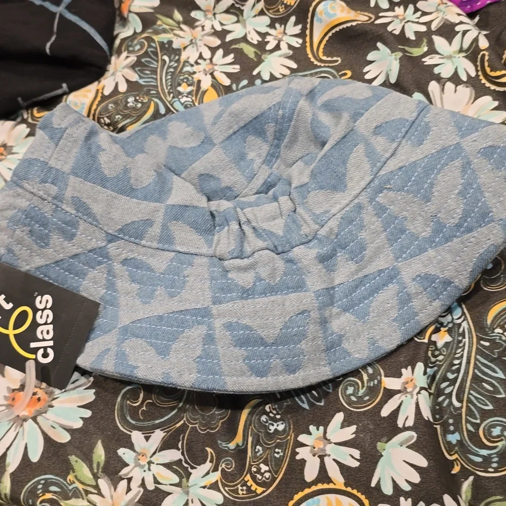 ❤️10/$20 New kids art class butterfly hat